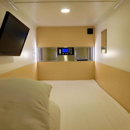 Capsule Hotel Valie Ebisucho Осака Экстерьер фото