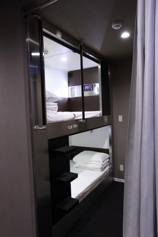 Capsule Hotel Valie Ebisucho Осака Экстерьер фото