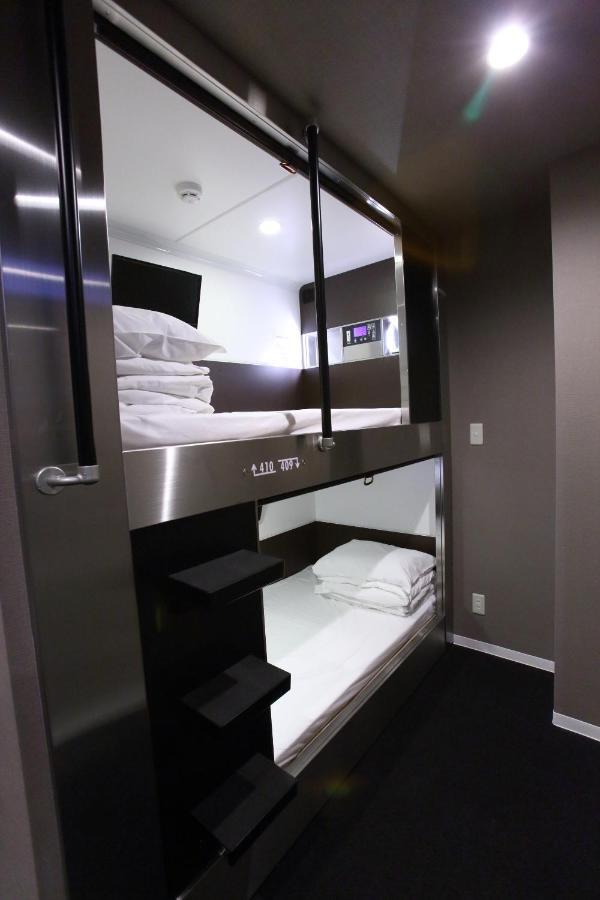 Capsule Hotel Valie Ebisucho Осака Экстерьер фото